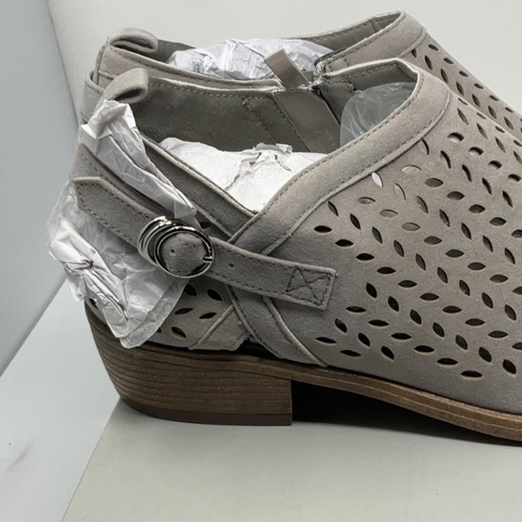 NIB women’s Bella Cara Gray ankle boots, size 9 - Picture 6 of 7